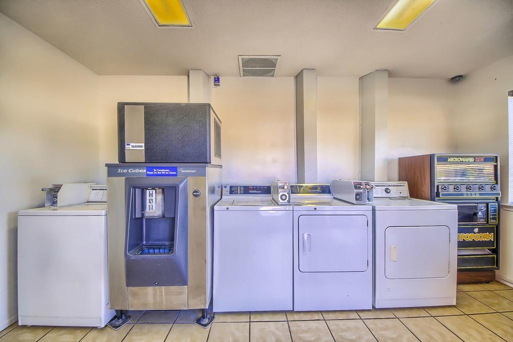 Hillcrest Inn & Suites Ozona Exterior foto